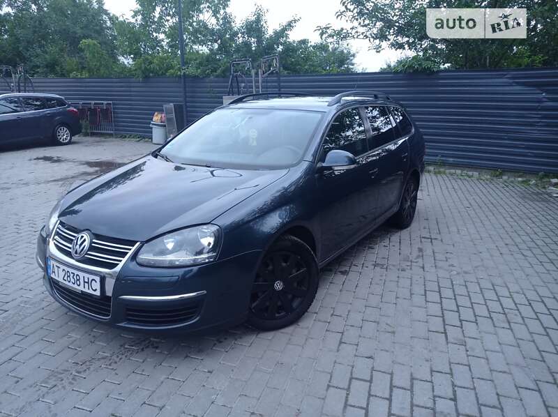 Універсал Volkswagen Golf 2008 в Івано-Франківську