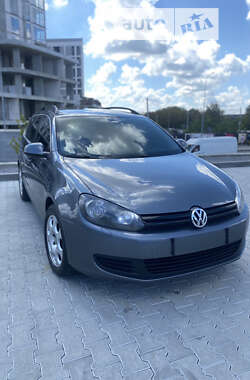 Універсал Volkswagen Golf 2010 в Львові