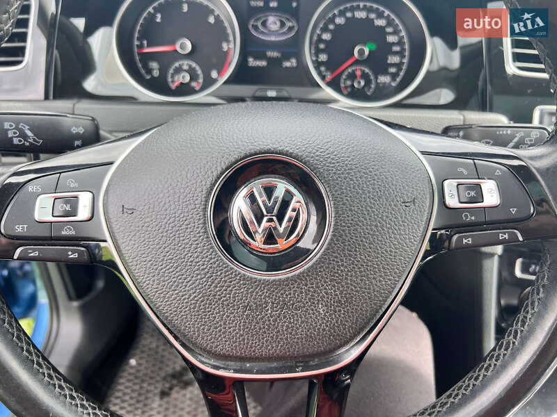 Хетчбек Volkswagen Golf 2013 в Луцьку