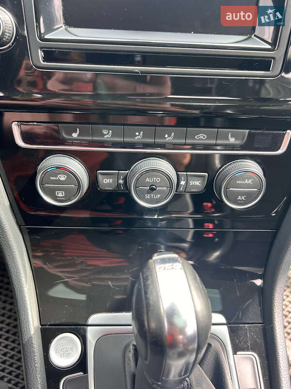 Хетчбек Volkswagen Golf 2013 в Луцьку