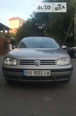 Хетчбек Volkswagen Golf 2002 в Хмельницькому