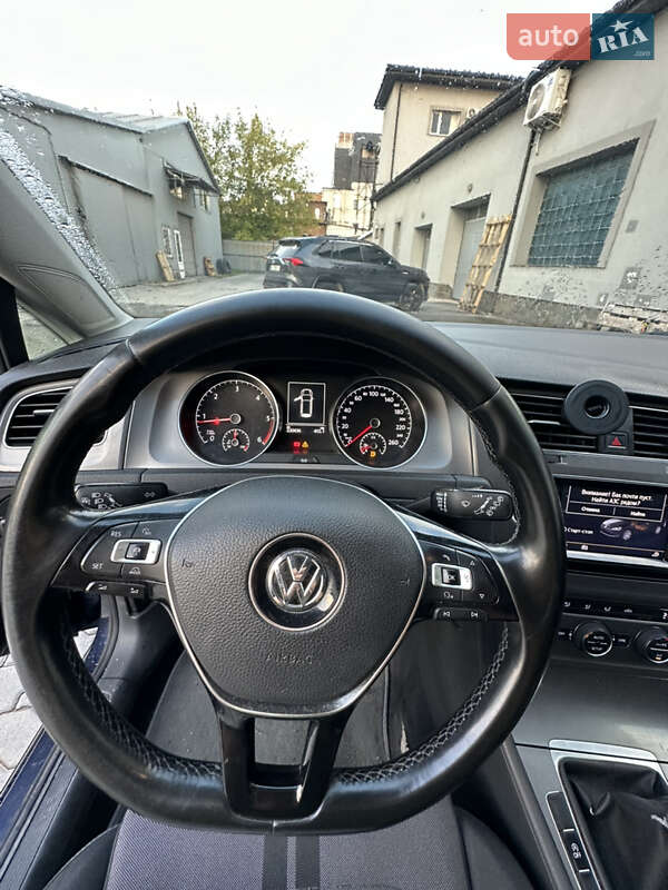 Универсал Volkswagen Golf 2014 в Львове