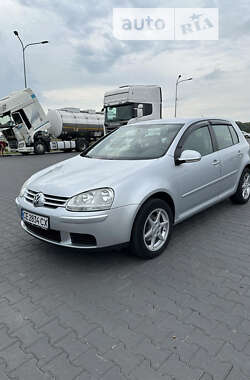 Хетчбек Volkswagen Golf 2007 в Чернівцях