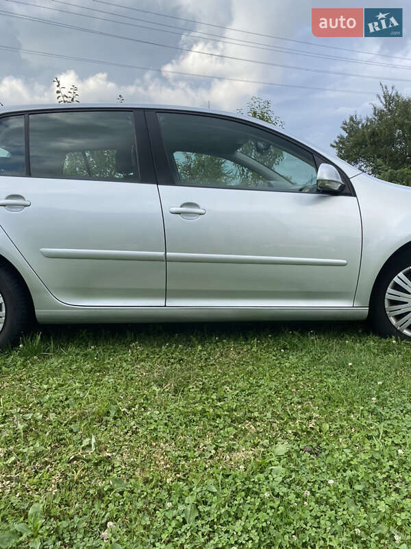 Хетчбек Volkswagen Golf 2007 в Львові