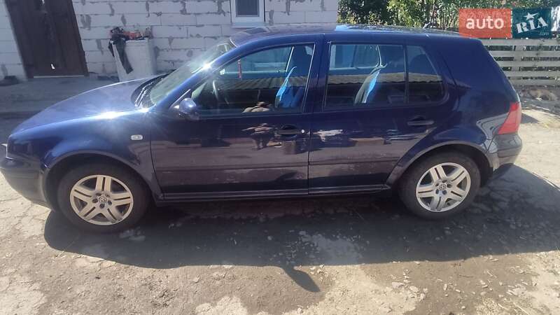 Хетчбек Volkswagen Golf 2000 в Немирові