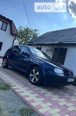 Хетчбек Volkswagen Golf 2001 в Тересві