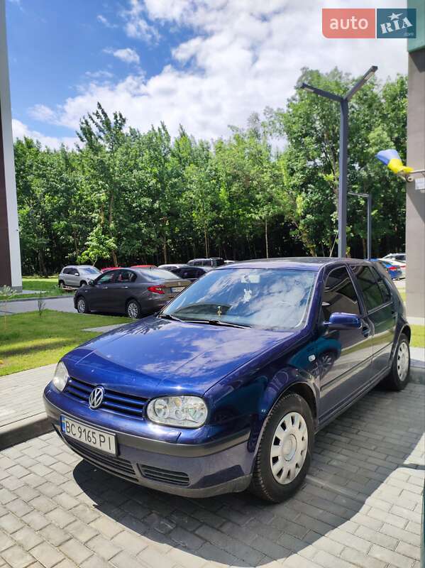 Хэтчбек Volkswagen Golf 2002 в Львове