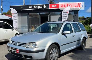 Універсал Volkswagen Golf 2000 в Вінниці