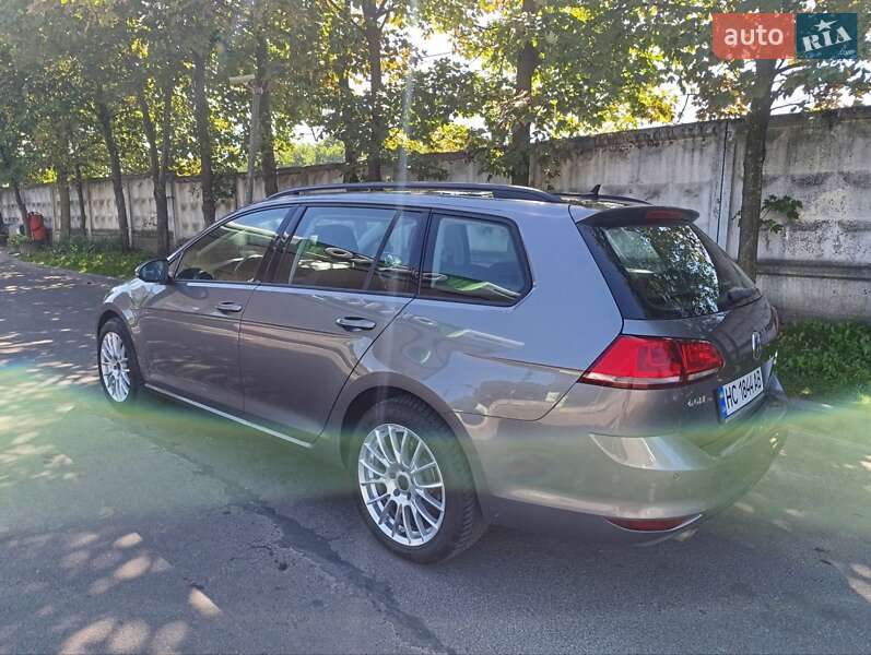 Універсал Volkswagen Golf 2015 в Львові