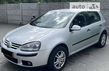 Хэтчбек Volkswagen Golf 2004 в Днепре