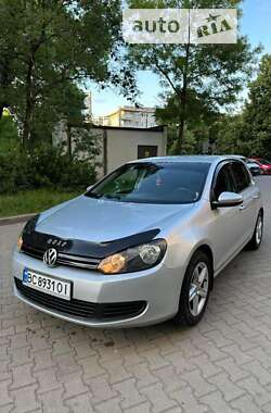 Хэтчбек Volkswagen Golf 2009 в Новояворовске