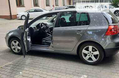 Хетчбек Volkswagen Golf 2008 в Вінниці