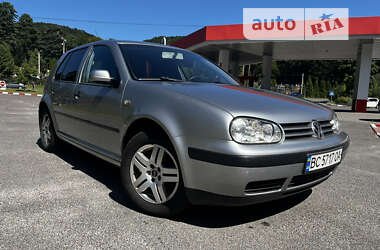 Хетчбек Volkswagen Golf 2003 в Львові