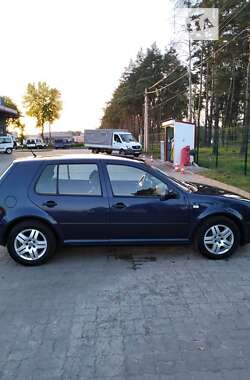 Хэтчбек Volkswagen Golf 2002 в Ковеле