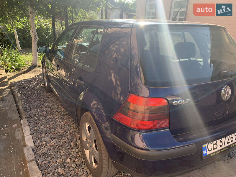 Хэтчбек Volkswagen Golf 2001 в Нежине
