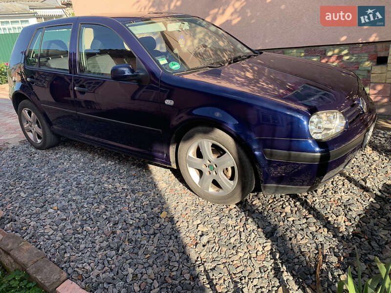 Хэтчбек Volkswagen Golf 2001 в Нежине
