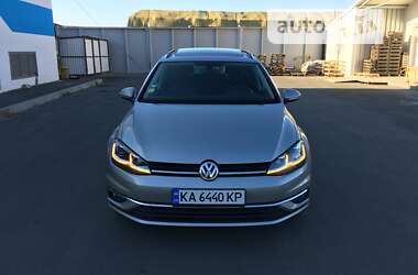 Универсал Volkswagen Golf 2017 в Умани