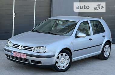 Хетчбек Volkswagen Golf 2001 в Тернополі