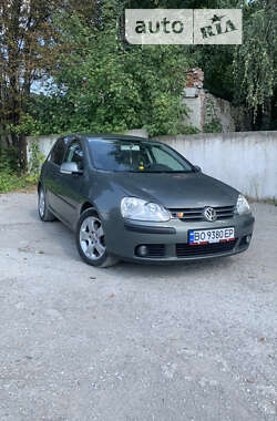 Хэтчбек Volkswagen Golf 2003 в Тернополе