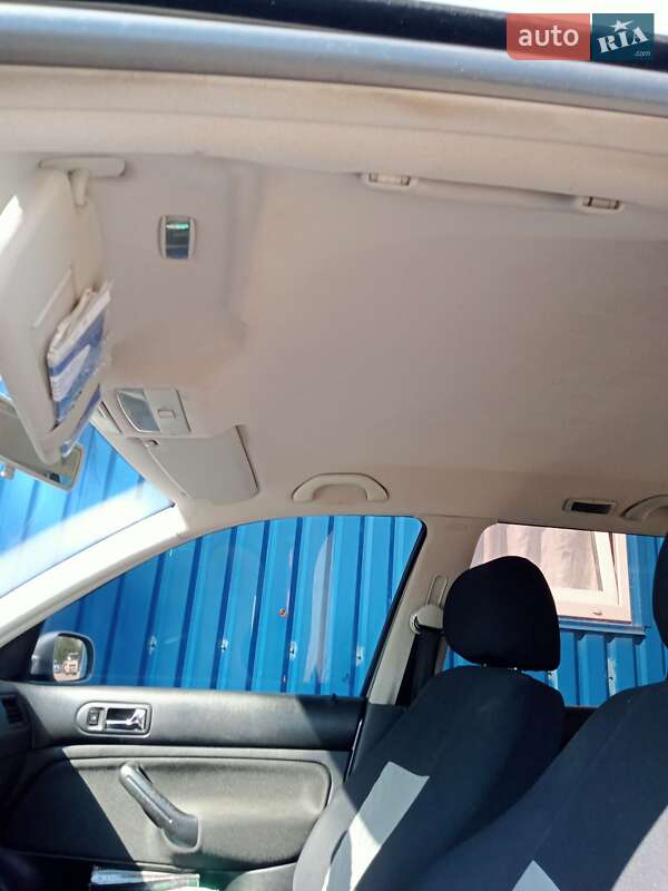 Універсал Volkswagen Golf 2006 в Івано-Франківську