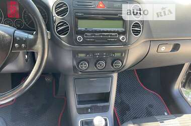 Хэтчбек Volkswagen Golf 2008 в Харькове