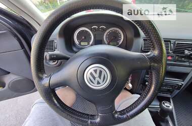 Универсал Volkswagen Golf 2003 в Киеве