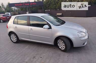 Хетчбек Volkswagen Golf 2007 в Локачах