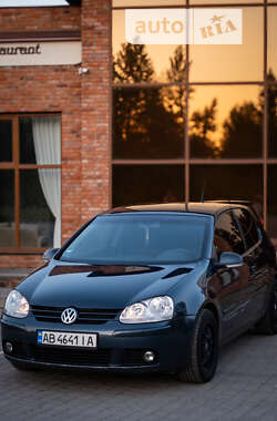 Хетчбек Volkswagen Golf 2006 в Гайсину