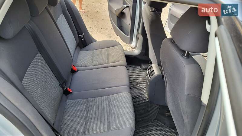 Універсал Volkswagen Golf 2009 в Миколаєві