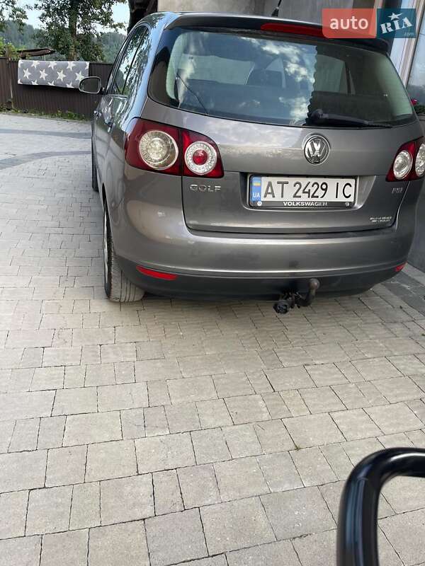 Хетчбек Volkswagen Golf 2005 в Івано-Франківську