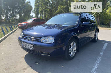 Хэтчбек Volkswagen Golf 2001 в Ладыжине