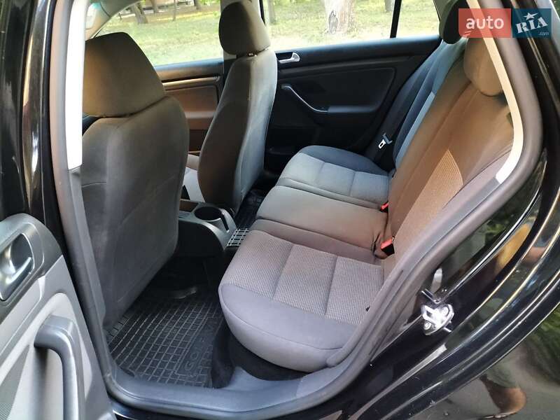 Универсал Volkswagen Golf 2009 в Бершади