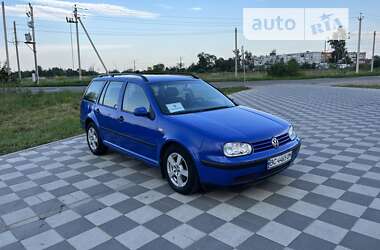 Универсал Volkswagen Golf 2003 в Самборе