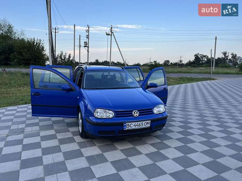 Універсал Volkswagen Golf 2003 в Самборі