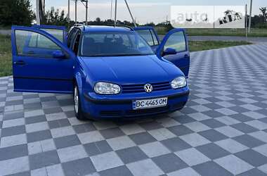 Универсал Volkswagen Golf 2003 в Самборе