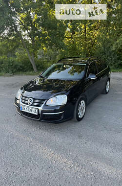 Универсал Volkswagen Golf 2009 в Староконстантинове