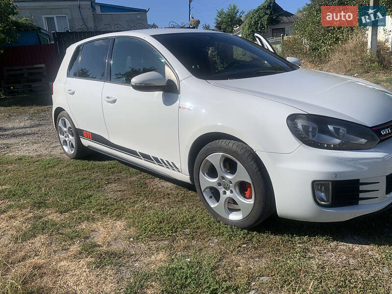 Хетчбек Volkswagen Golf 2011 в Тульчині
