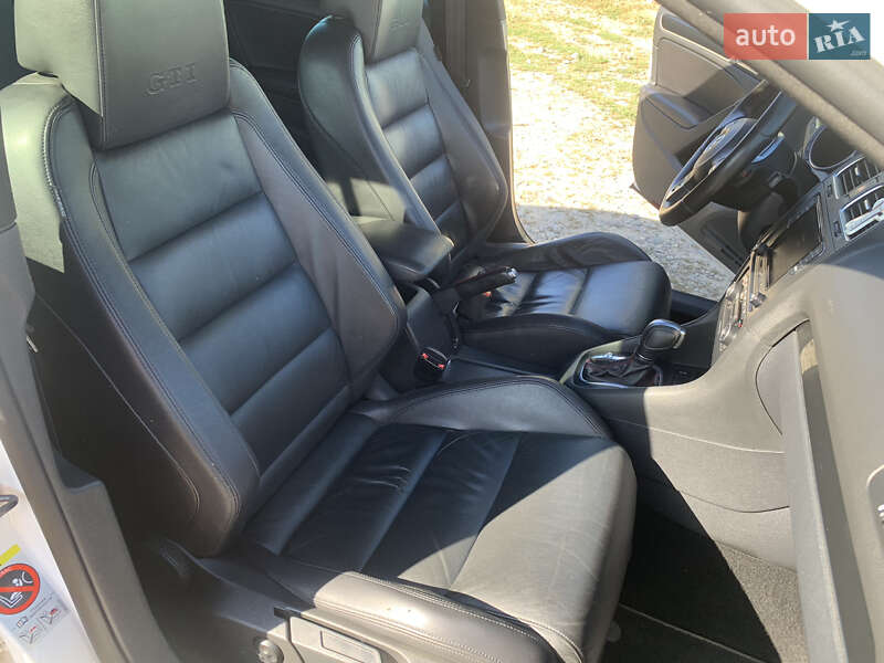 Хетчбек Volkswagen Golf 2011 в Тульчині