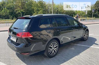 Универсал Volkswagen Golf 2016 в 