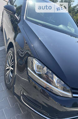 Универсал Volkswagen Golf 2016 в 