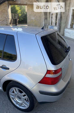 Хэтчбек Volkswagen Golf 2001 в  фото 9 Хэтчбек Volkswagen Golf 2001 в