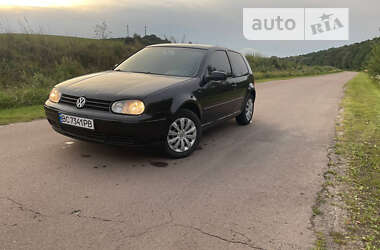 Хэтчбек Volkswagen Golf 2002 в Львове