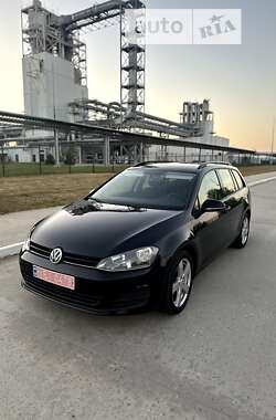 Универсал Volkswagen Golf 2014 в Коростене