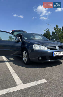 Хэтчбек Volkswagen Golf 2008 в 