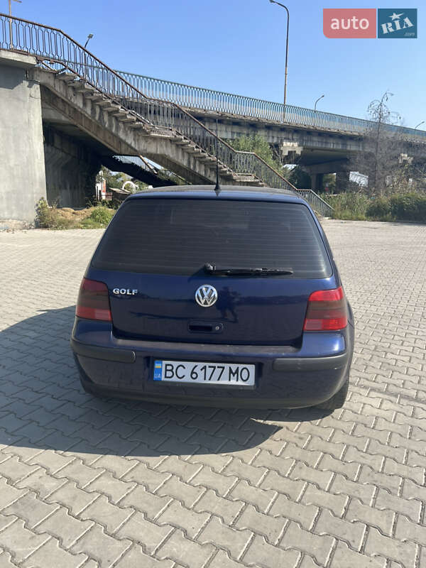 Хетчбек Volkswagen Golf 2001 в Дрогобичі