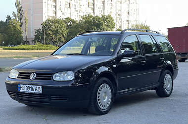 Универсал Volkswagen Golf 2001 в Киеве