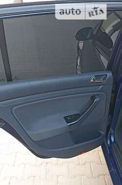 Хэтчбек Volkswagen Golf 2005 в 