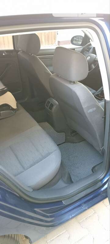 Хэтчбек Volkswagen Golf 2005 в Хмельницком