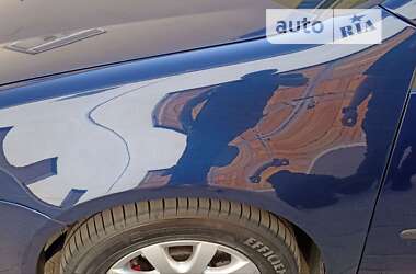 Хэтчбек Volkswagen Golf 2005 в 