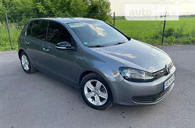 Хэтчбек Volkswagen Golf 2010 в Виннице